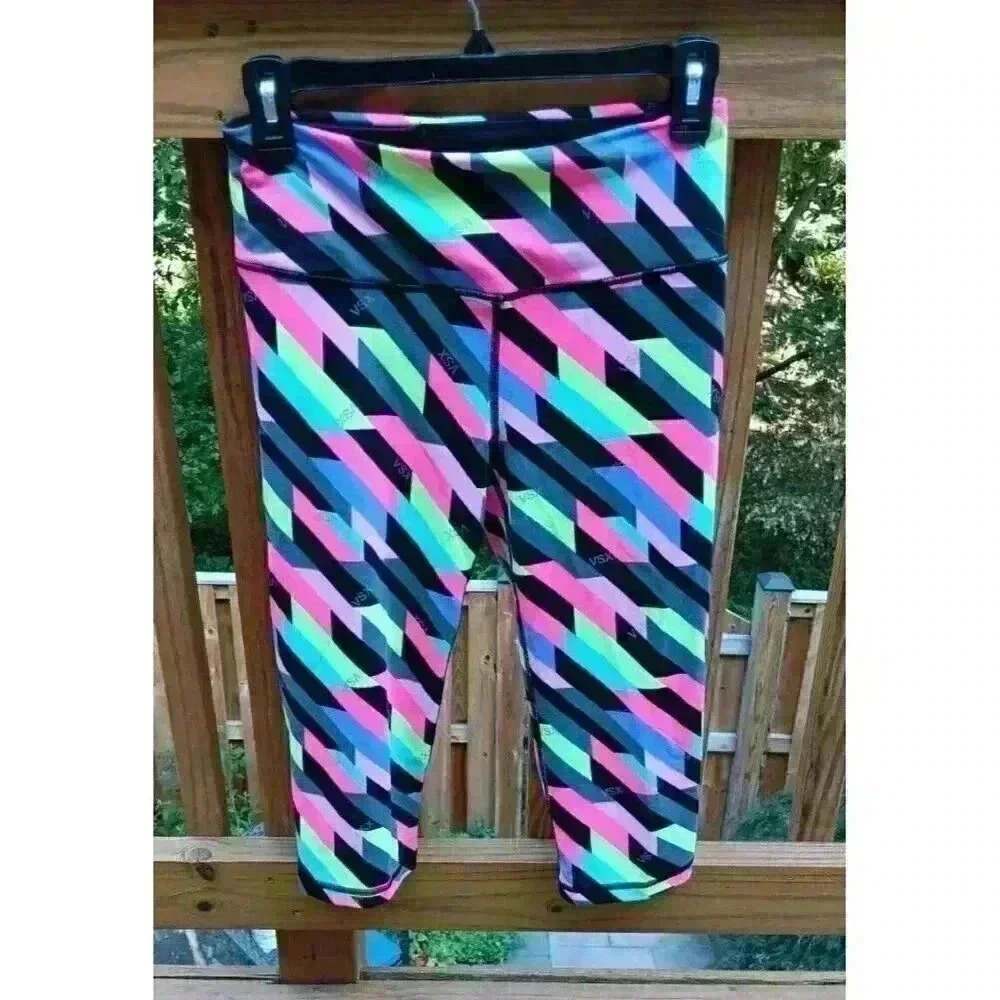 Victoria's Secret Sport Knockout Crop capri pants leggings size Small Petite